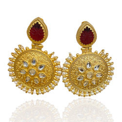 Intraicate gold plated earrings in brass with embeded kundan, a layer of pearl and maroon amrapali stone. A perfect gift for jewelry for bridesmaids in Indian, Desi and Pakistani wedding.