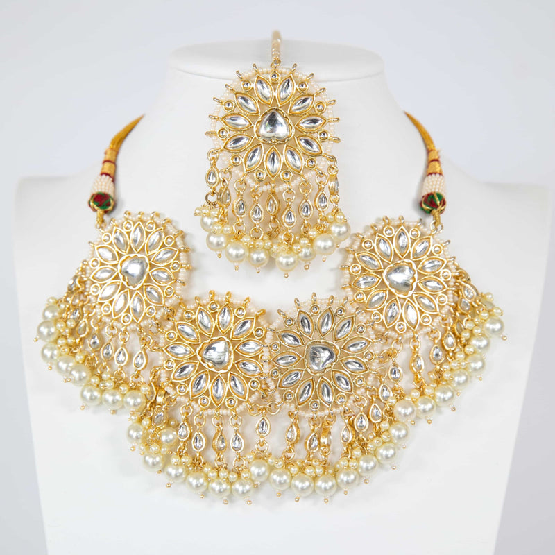 Kundan Necklace Set in gold with pearls.Exquisite Bridal Accessories Set with Kundan Stones and Gold Plating. Ethnic South Asian Necklace Set with Jhumka Earrings and Maang Tikka. Traditional Indian Wedding Kundan Necklace Set.