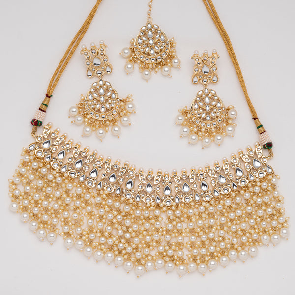 Amulya Kundan Necklace Set