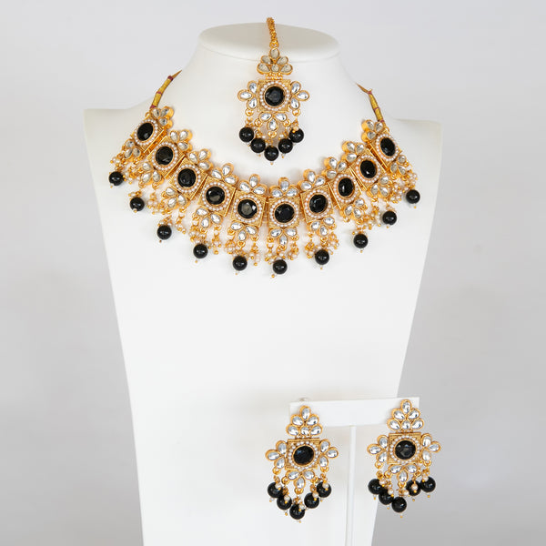 Black Amrita Jewelry Set