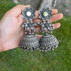 Ekantika Jhumka