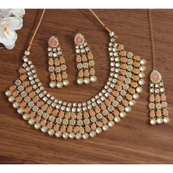 Peach Nyra Jewelry Set