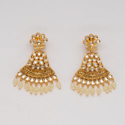 White Mahila Kundan Earrings