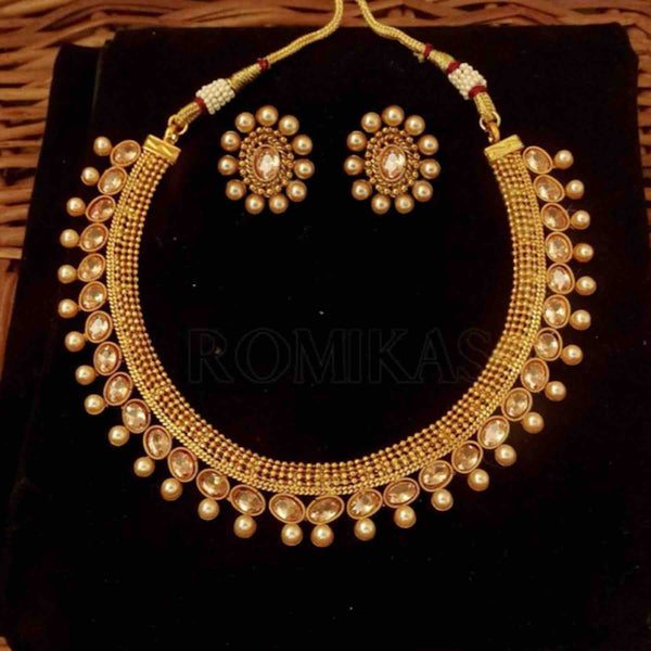 Clear Ayra jewelry set: necklace, earrings - Romikas
