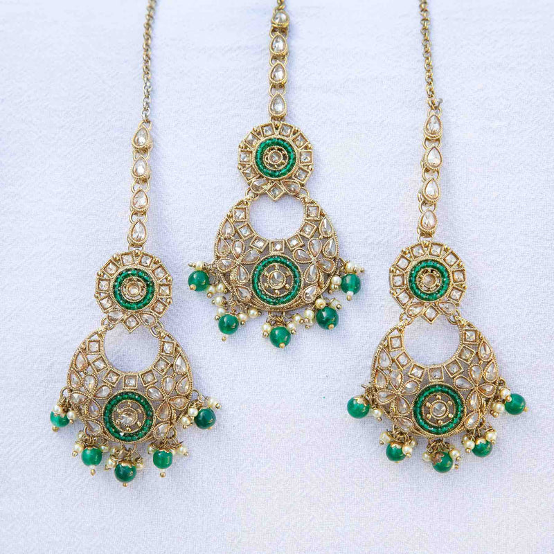 Emerald Naya maang tikka set: pearls, mehndi plating - Romikas