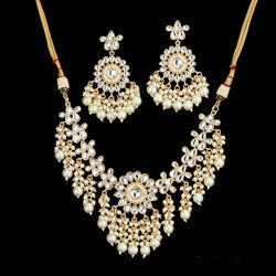 White Payel Kundan Necklace Set