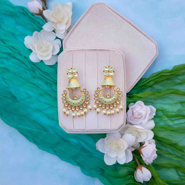 Mint Tara kundan earrings: pearls - Romikas
