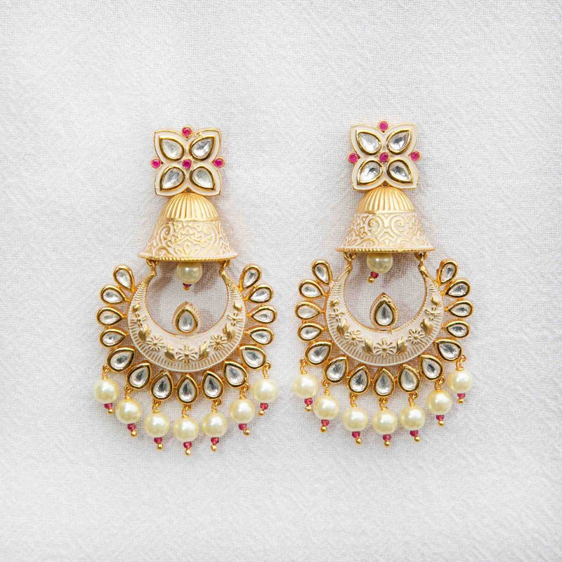 White Tara earrings: kundan, pearls - Romikas